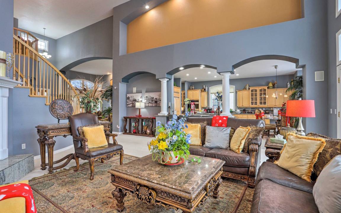Lone Tree House | 464 m² House ∙ 5 bedrooms ∙ 10 guests