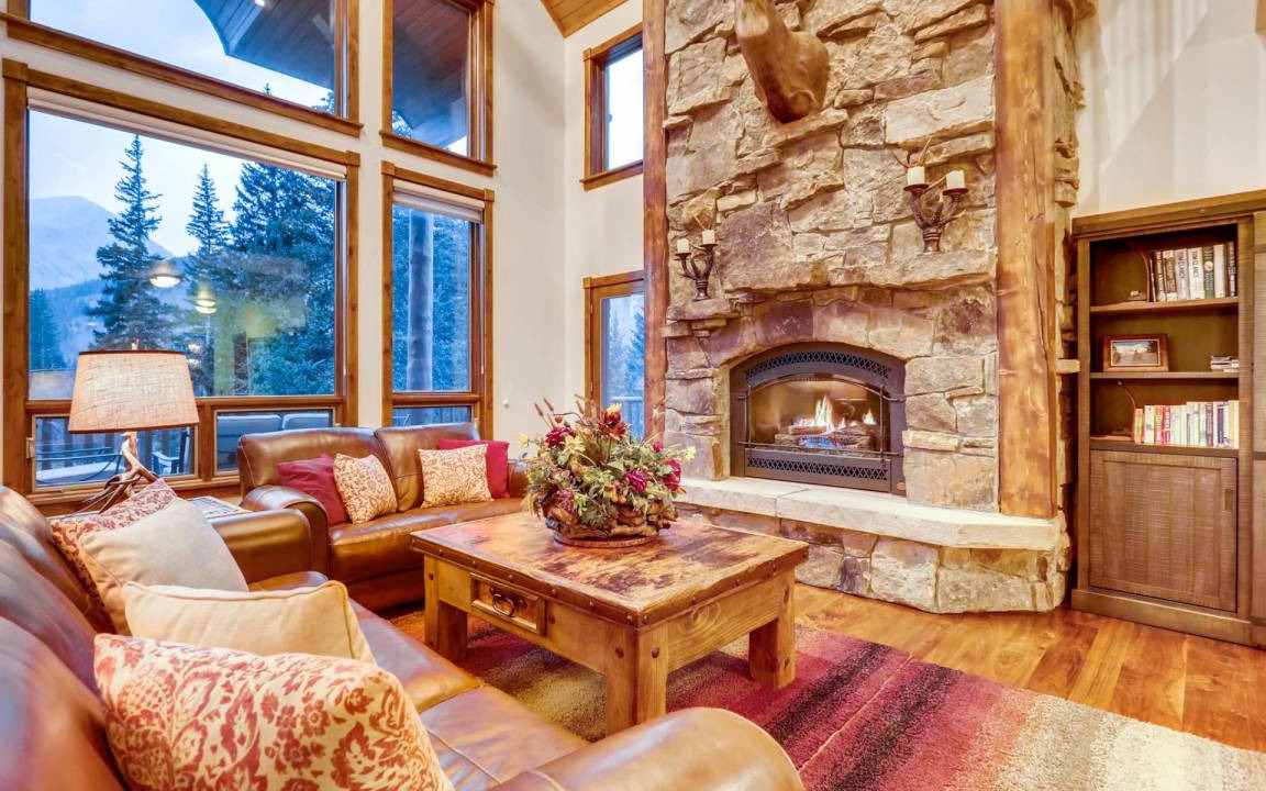 Blue River House | 493 m² House ∙ 6 bedrooms ∙ 14 guests