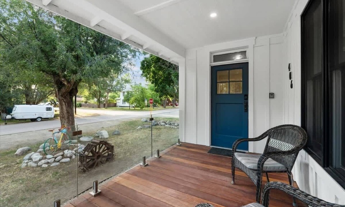 Eagle House | 5 Bedroom - Located in Old Town Eagle