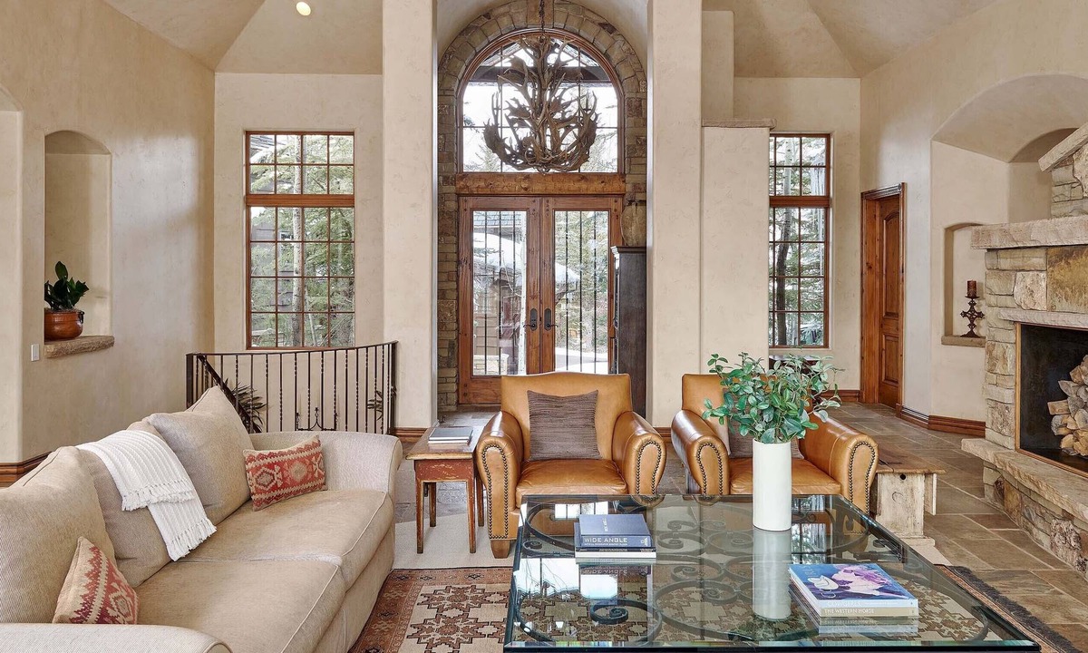 Snowmass Village Ski Chalet | 5 Bedroom Spacious and Private Pines Home
