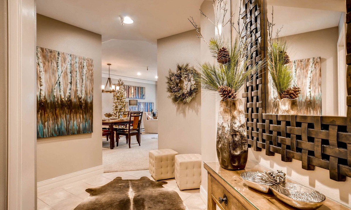 Peak 9 Condo | 5 Star -PRIME LOCAL Autumn Delight VILLAGE @ BRECK Mountain Side Pool+Hot Tubs+