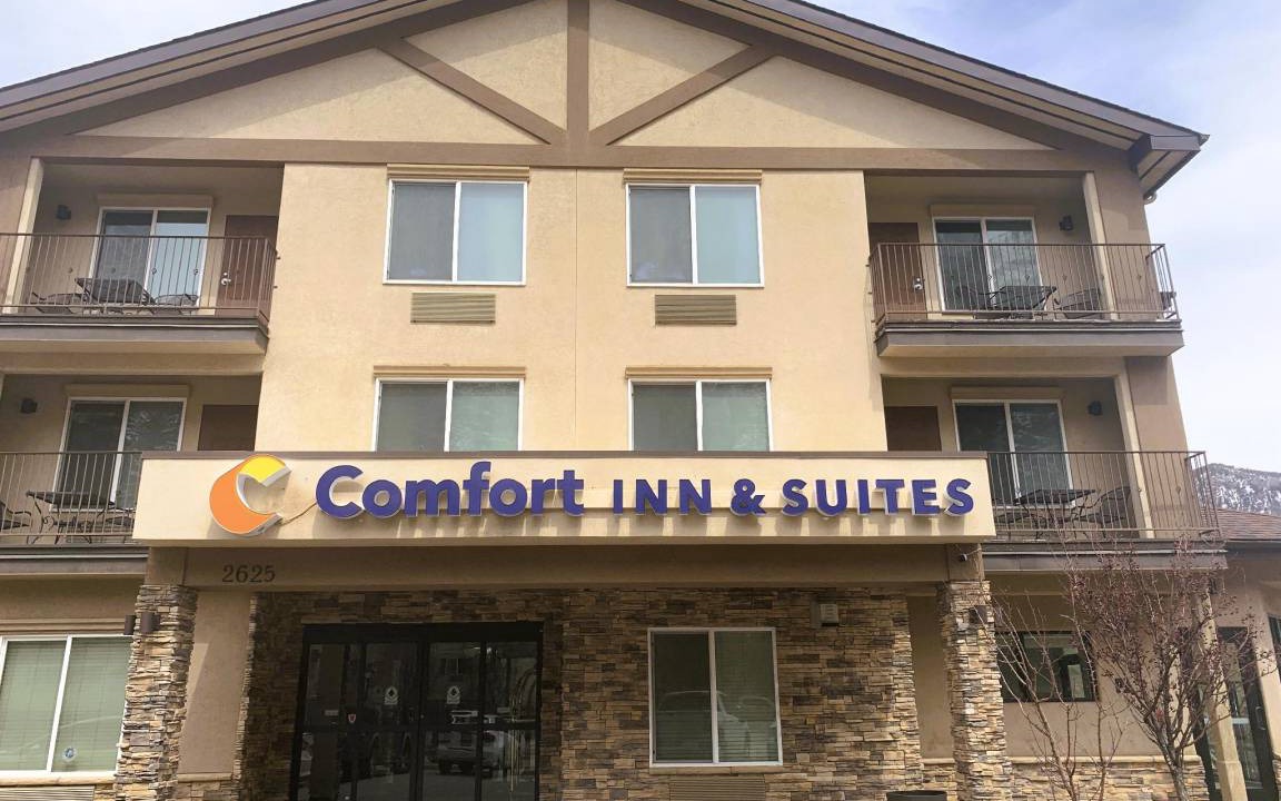 Glenwood Springs Hotel | 54 m² Hotel ∙ 127 guests