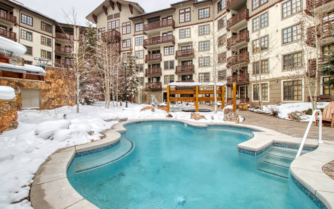 Copper Mountain Village Condo | 55 m² Condo ∙ 1 bedroom ∙ 4 guests