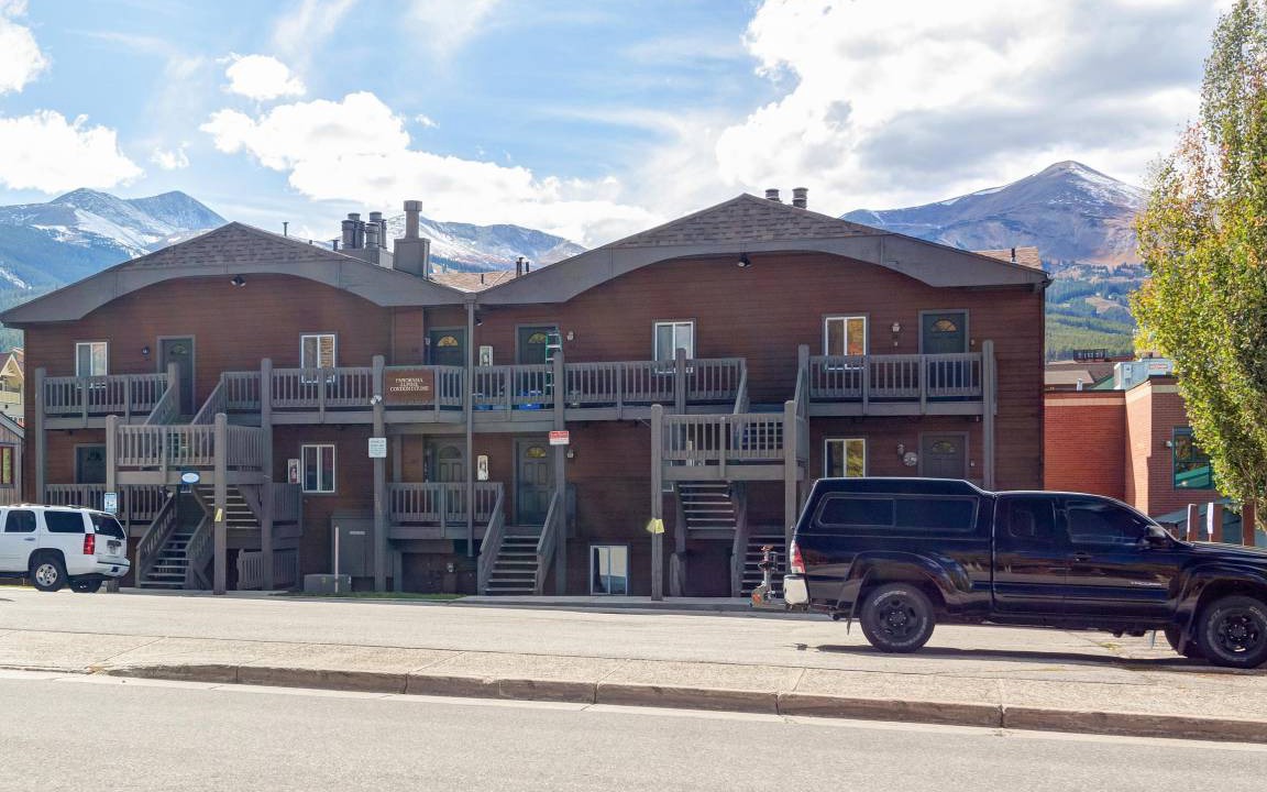 Historic District Condo | 57 m² Condo ∙ 1 bedroom ∙ 4 guests