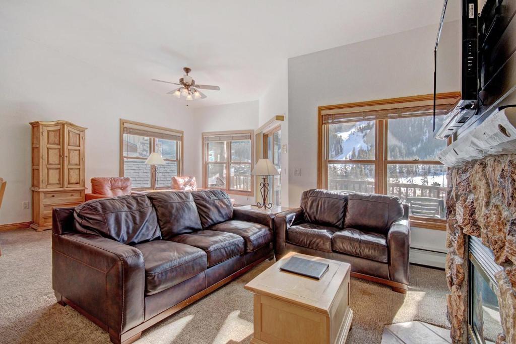 Mountain House Apartment | 5983 Hidden River Lodge Condo