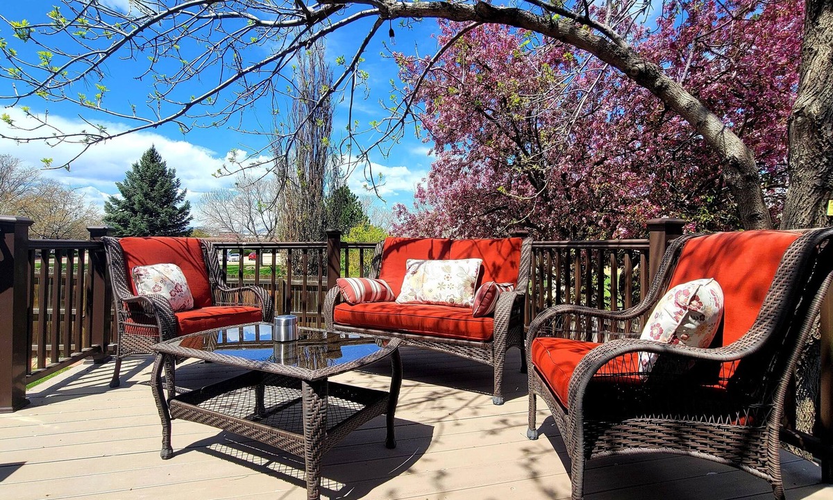 Northglenn House | 5bedrooms! Next to Park! Near Dining, Shops & Rec Center; Easy Access Downtown!