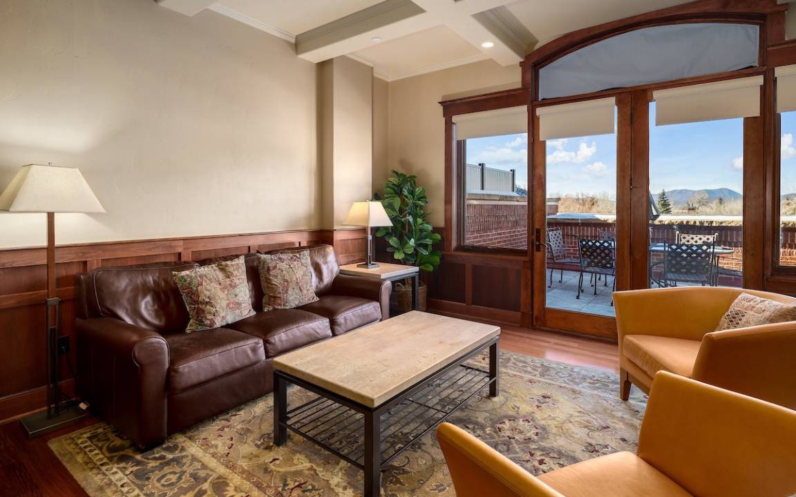 The Victoria | Downtown Steamboat Springs