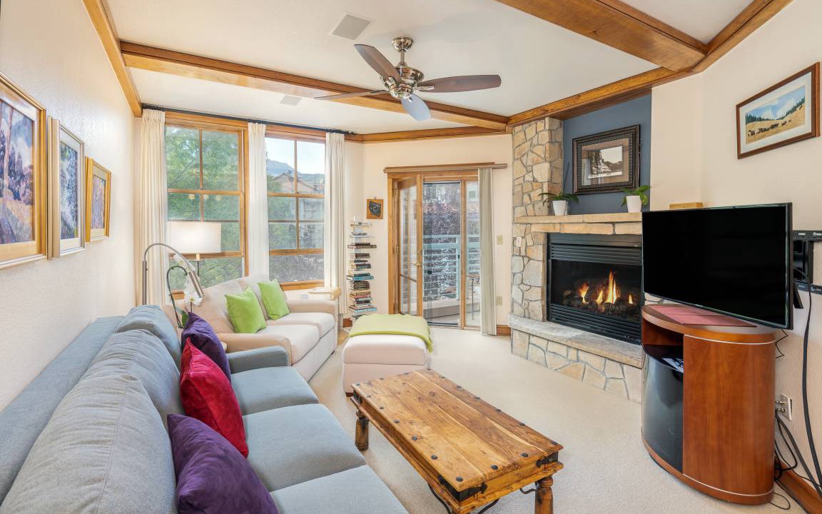 Mountain Village Condo | 69 m² Condo ∙ 1 bedroom ∙ 4 guests