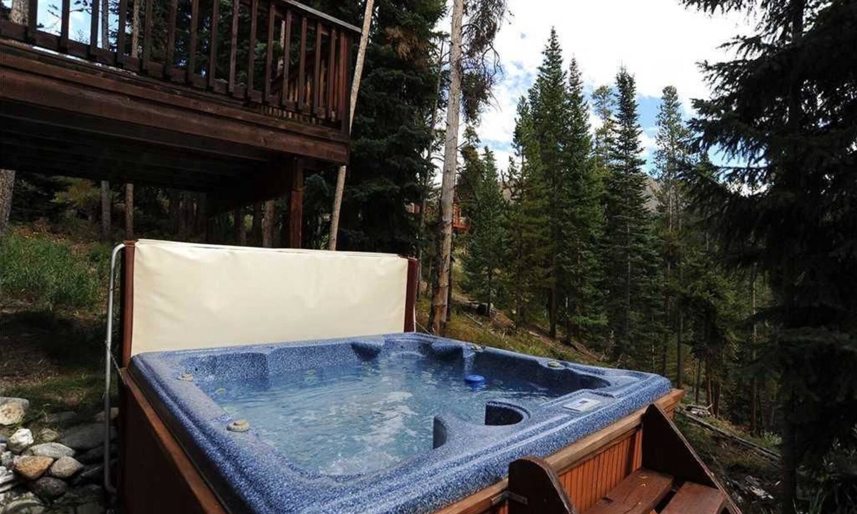 Baldy Mountain House | 72 Clubhouse Rd Private Home with Hot Tub