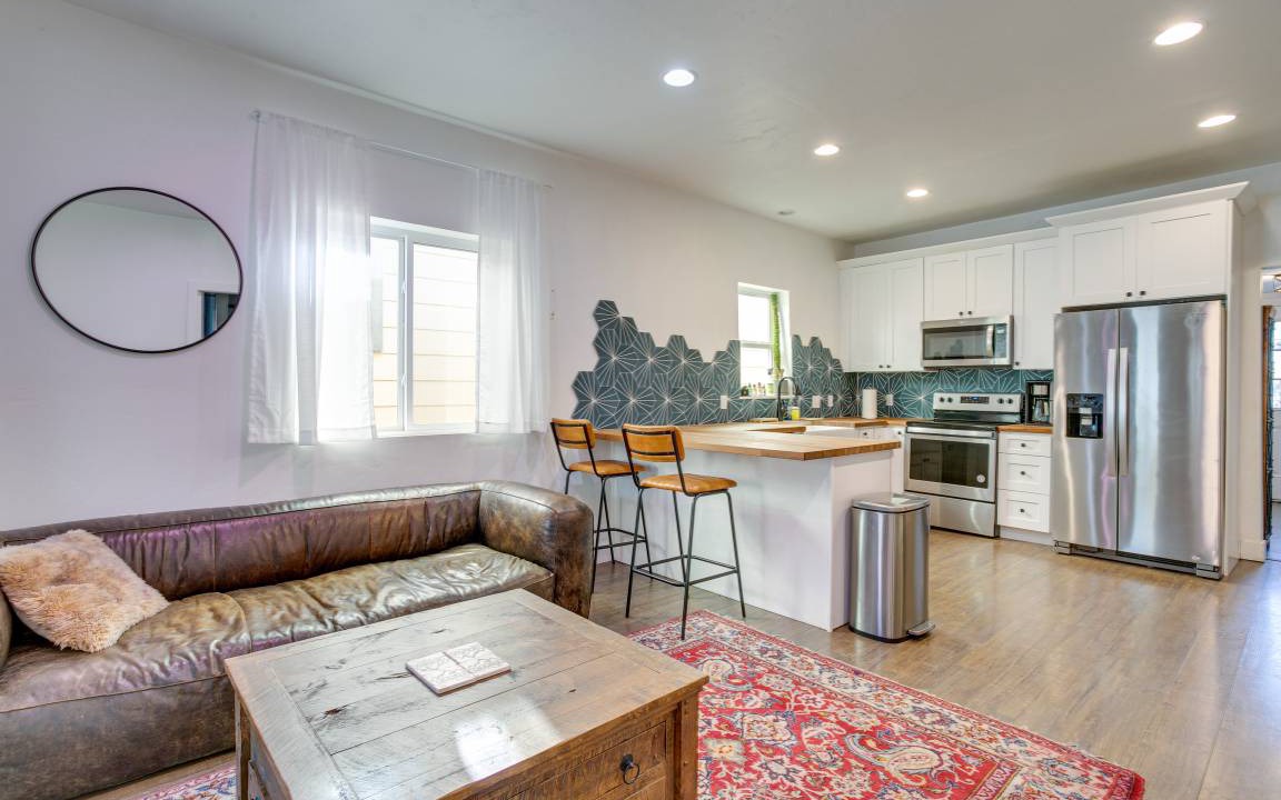 Cole House | 82 m² House ∙ 2 bedrooms ∙ 4 guests