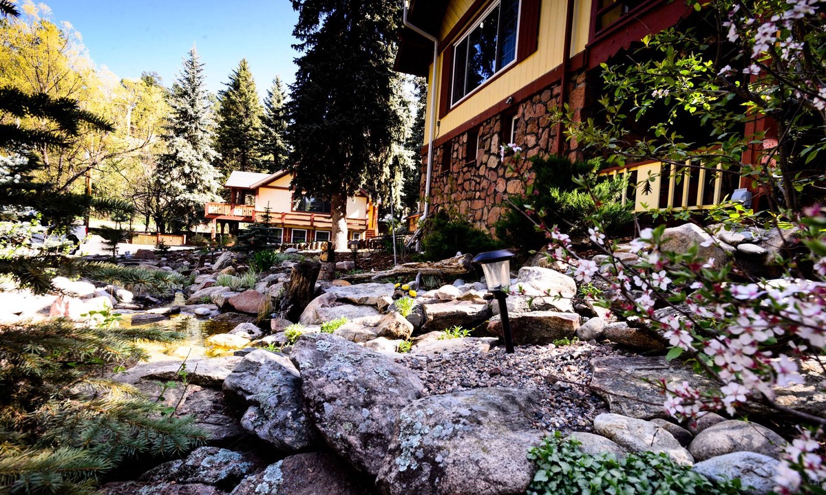 Evergreen Cabin | Alpen Way Chalet Mountain Lodge