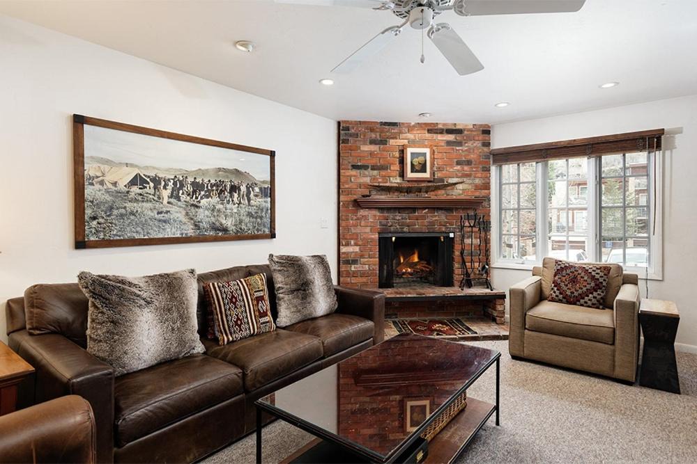 Aspen House | Alpenblick Unit 18, Spacious Remodeled Townhouse with Great Location