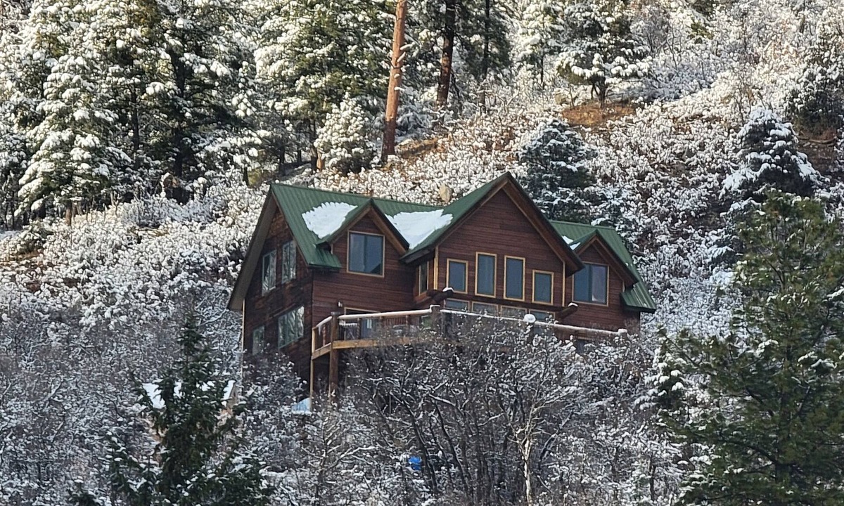 Carbondale House | Amazing Mountain Getaway