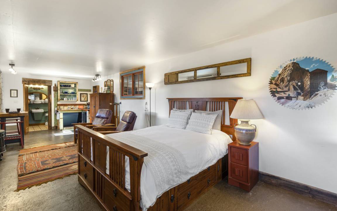 Creede Apartment | Apartment ∙ 2 guests