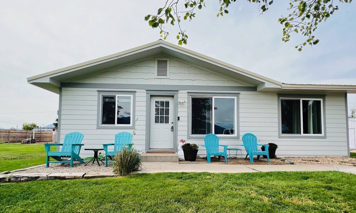 Blanca House | Archie's Place: 20 minute's from the Great Sand Dunes