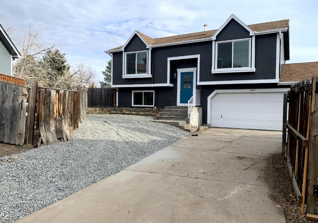 Aurora House | Aurora 2 King Beds Updated, Cozy Home