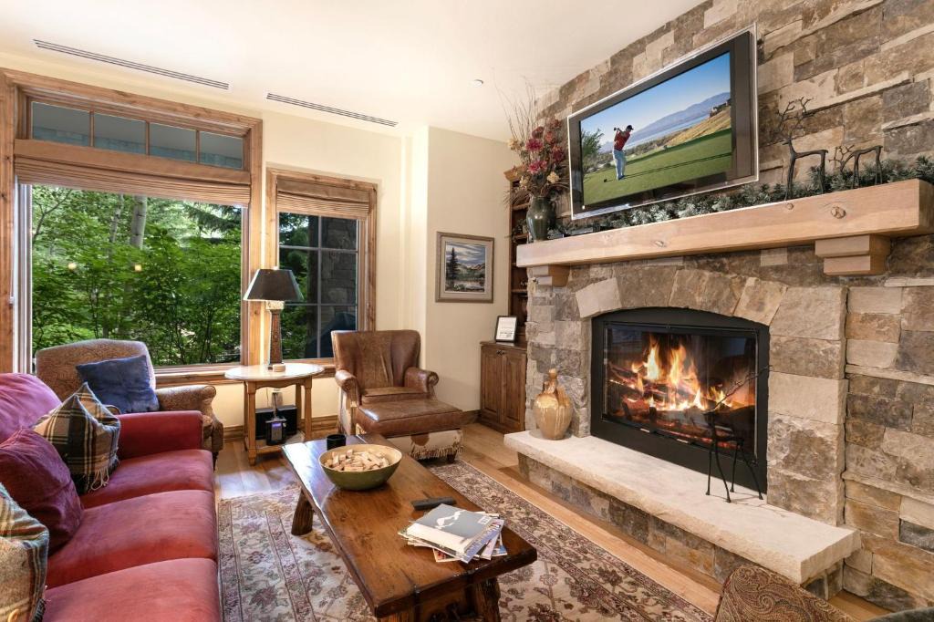 Avon Apartment | B107 Beaver Creek Landing condo