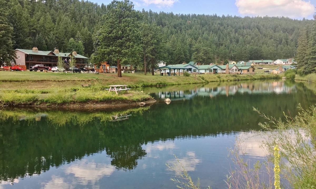 Bailey Hotel | Bailey Lodge