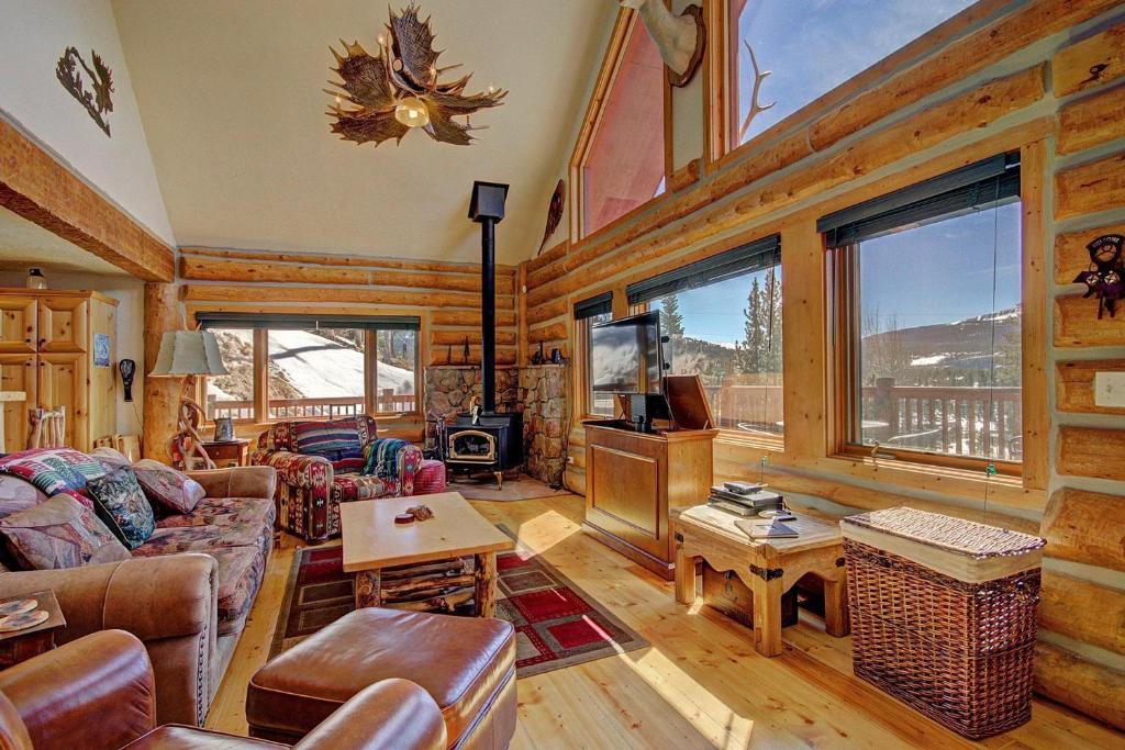 Huron Heights House | Barton Cabin 433