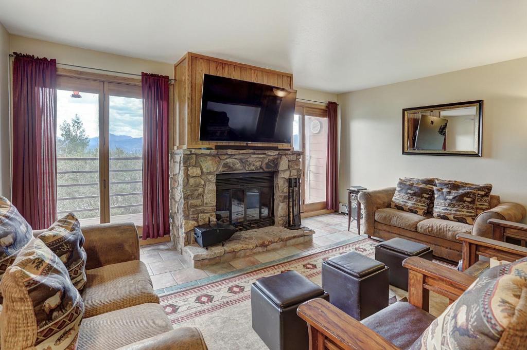 Wildernest Apartment | BB204 Buffalo Village Condo