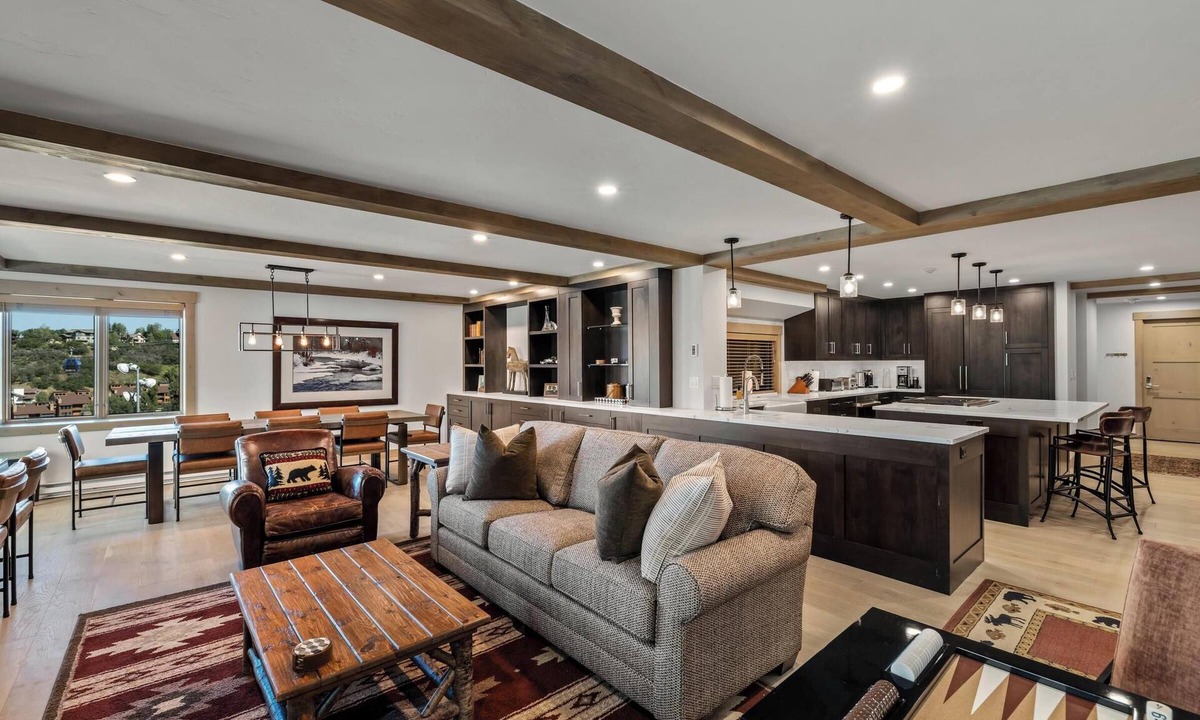 Steamboat Springs Condo | Bear Claw 206 Luxury Mountain Condo With Ski-In/Ski-Out Access!