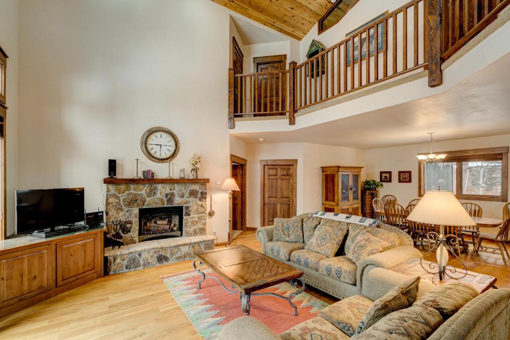 Steamboat Springs House | Bear Creek Retreat