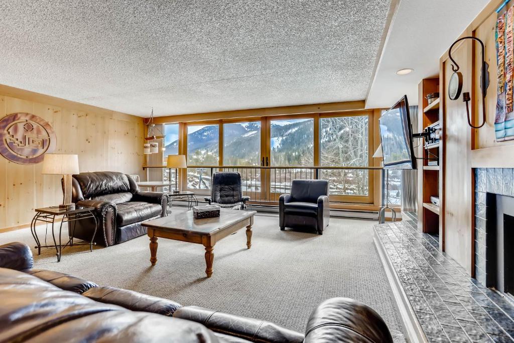 Lakeside Village Apartment | Beautiful 4Br Condo-Decatur 1789-Kids Ski Free! condo