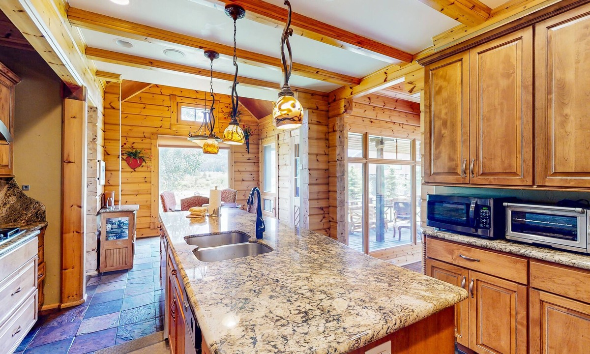 The Highlands House | Beautiful Dog-Friendly Home w/Mountain Views, Private Hot Tub, Sauna