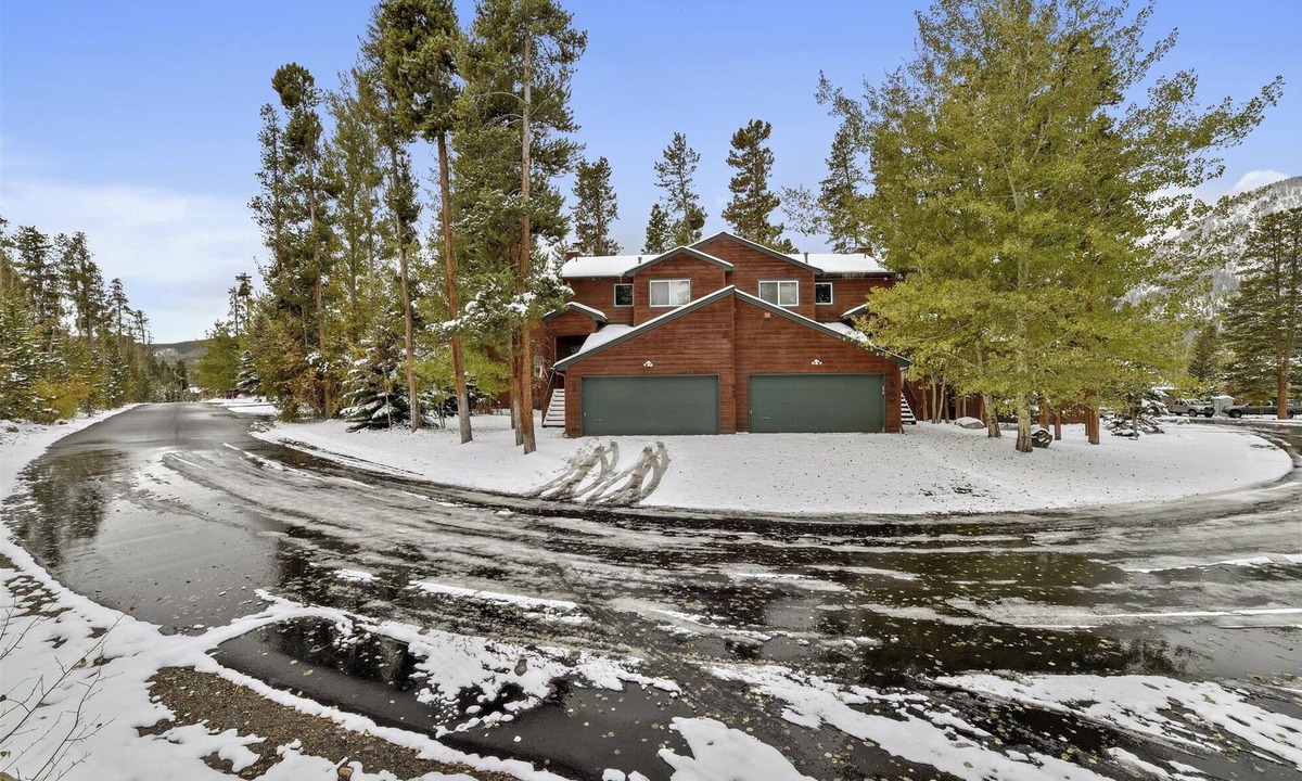 Frisco House | Beautiful half duplex home, recently remodeled with garage and private hot tub!