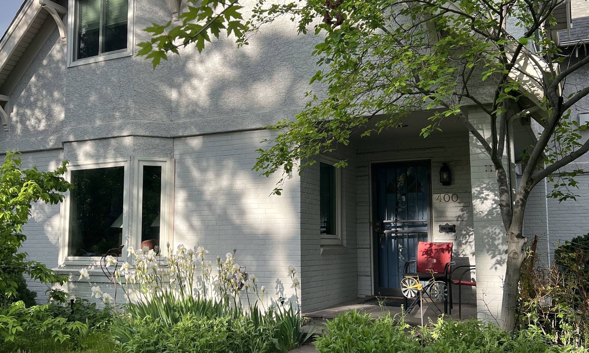Hale House | Beautiful Hilltop Home! Conveniently located near Cherry Creek. Family Friendly!