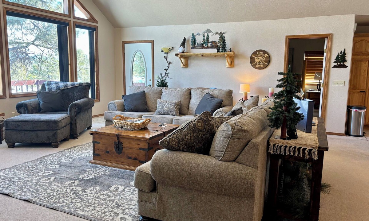 Lake Hatcher Park House | Beautiful Lake Hatcher Home with Views of Pagosa Peak.