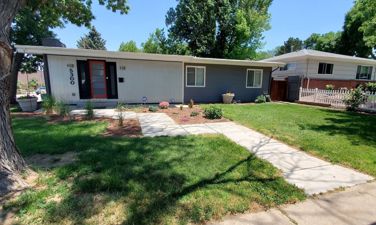Englewood House | Beautiful Large Private Downstairs Area-Great Location-8 guests stay comfortably