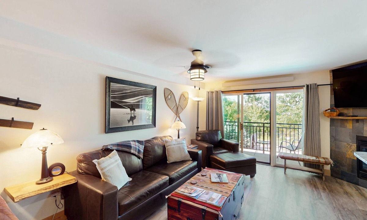 Steamboat Springs Condo | Beautiful studio close to Thunderhead Lift w/shared pool & hot tub, WiFi, deck