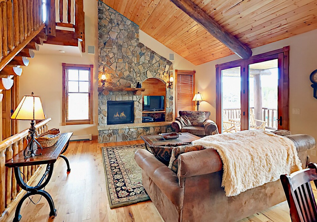 Fraser House | Beautifully Updated Home w/ Private Hot Tub & Mountain Views