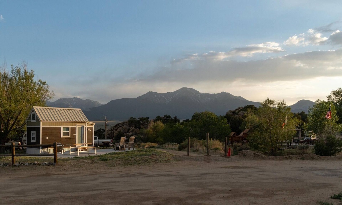 Buena Vista House | Belford is a 1-4 person Tiny Home with bathroom, fridge, induction cooktop, microwave, AC/heat, and beautiful mountain views!