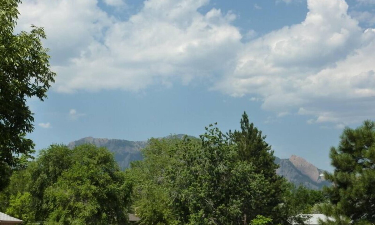 Martin Acres House | BEST DEAL IN BOULDER! - 3 Bedroom South Boulder Home