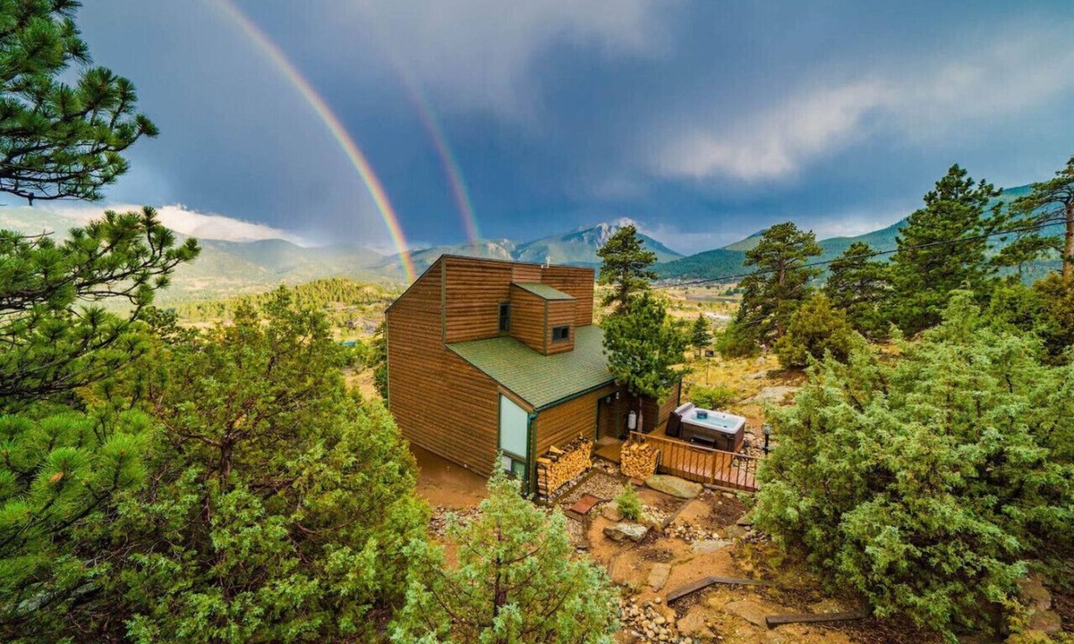 Venner Ranch Estates Apartment | Best views, hot tub, king beds near National Park