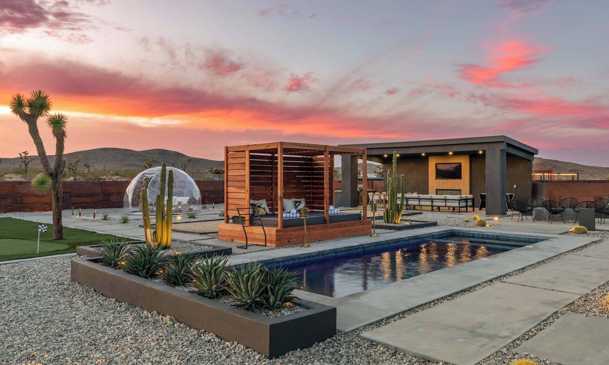 Joshua Tree House | Black Sky