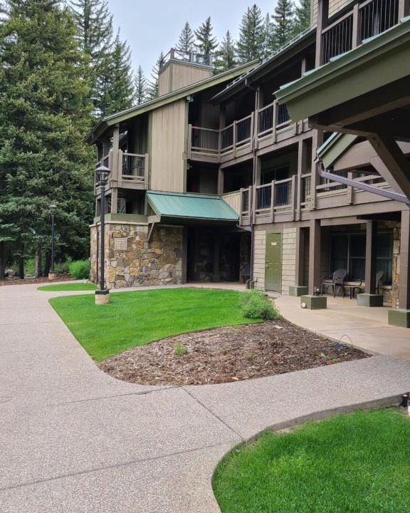 Vail Resort | Bluegreen's StreamSide at Vail
