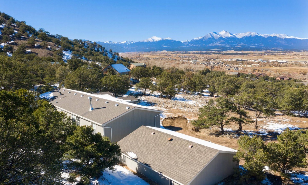 Salida House | Book NOW for Fall Events and Colors! In Mountains, 5 mins from Downtown Salida!
