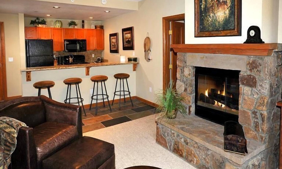 Avon Condo | Book your Winter Vacation with prime weeks still available