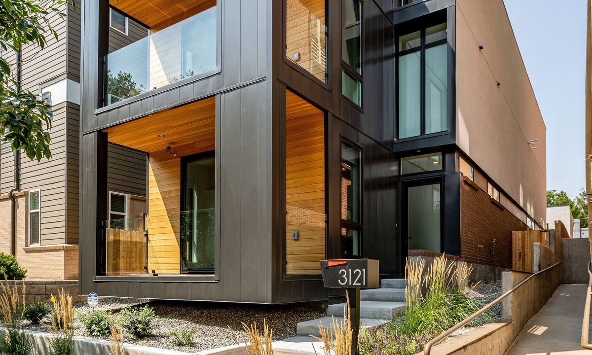 Highland House | Brand New $2m LoHi Masterpiece-Walk to Everything: 4 bdrms/4 bthrms + 2 foldouts
