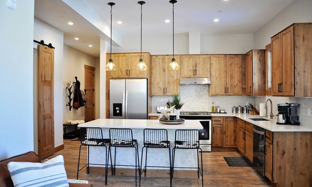 Fraser Condo | BRAND NEW Contemporary 2 BR near Winter Park Ski Resort on Shuttle w/priv hottub