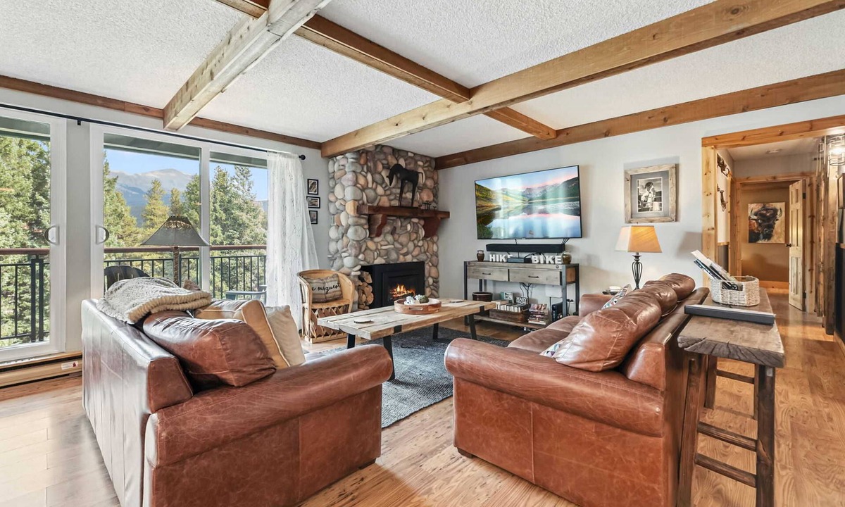 Peak 9 Condo | Breck Getaway: Views, Sauna & Family-Friendly Stay
