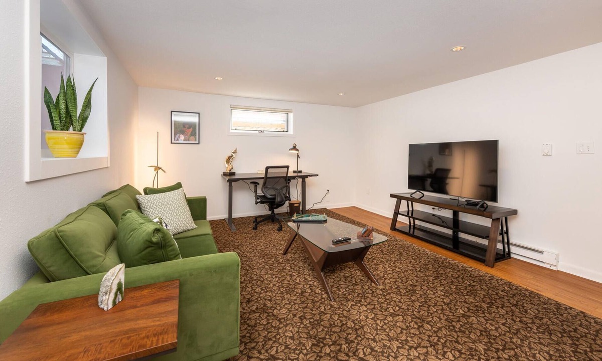 Old North Boulder Apartment | Bright and Comfortable Boulder Home-Away