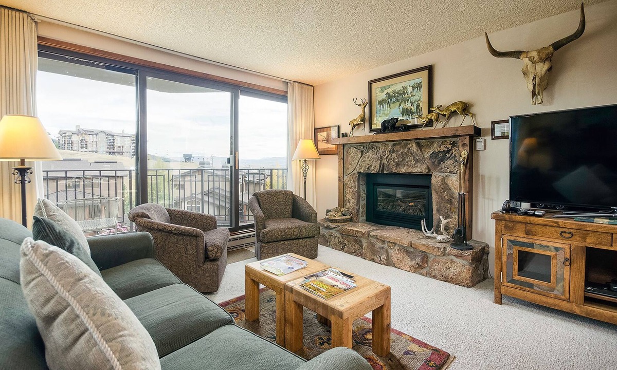 Steamboat Springs Condo | BT207 | Ski In | Great Views | Indoor Pool | Hot Tub | Winter Shuttle