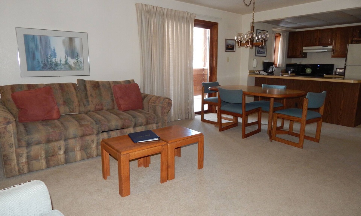 Rendezvous Condo | Budget 1 bedroom, private deck, clubhouse amenities