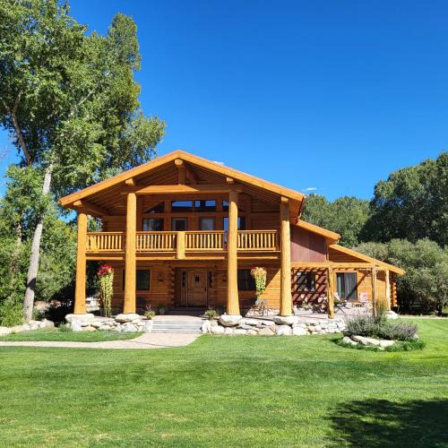 Buena Vista Bed & Breakfast | BuffaloPeaks Lodge