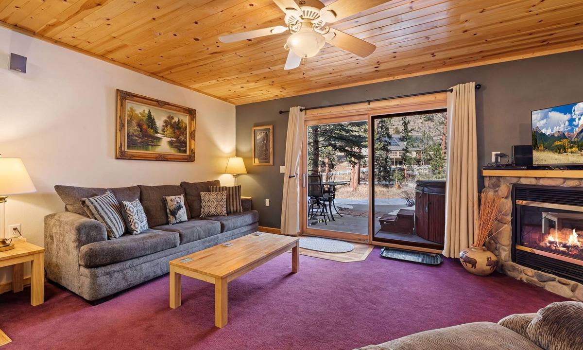 Fall River Estates Condo | Bugle Pointe B10 (Private Hot tub) River Views!