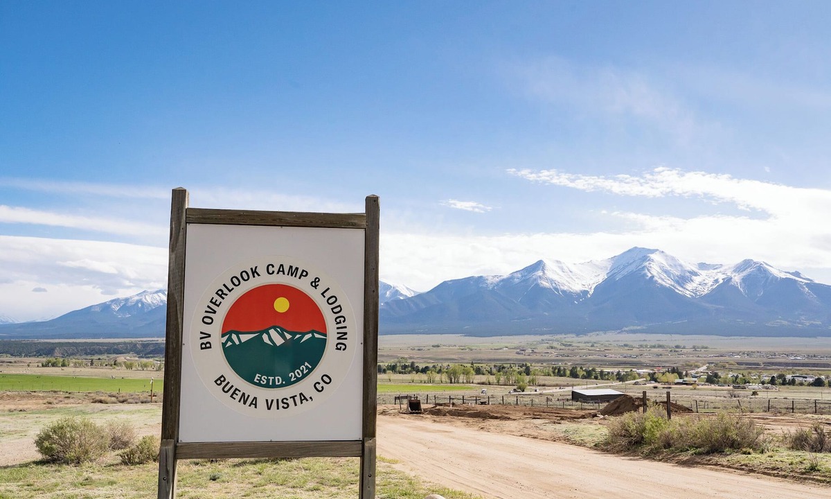 Buena Vista RV Rental | BV Overlook Camp & Lodging